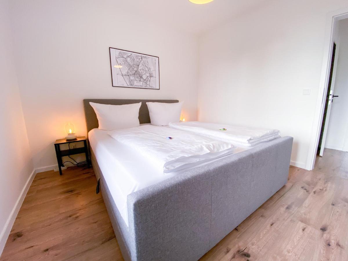 Schoene Wohnung Mit Rheinblick/Duesseldorf/Neuss/Messe Exterior foto